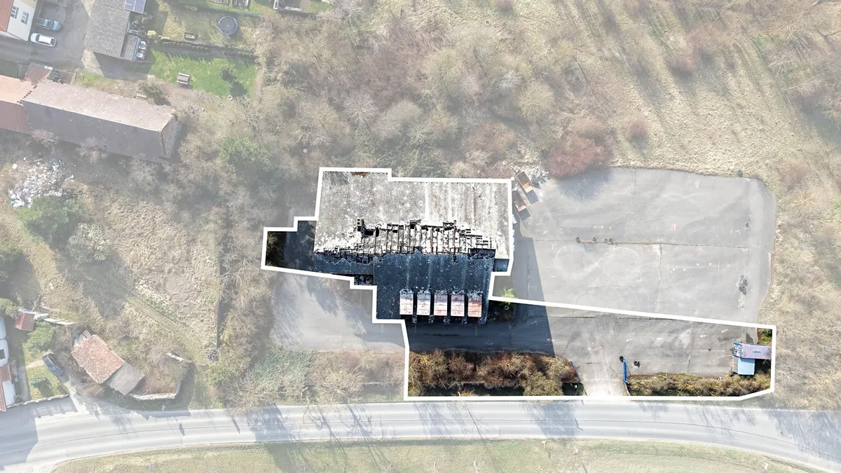 Prodej komerčního pozemku 1634 m²